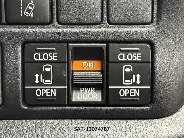 Toyota VOXY 2018-11 7503601-8