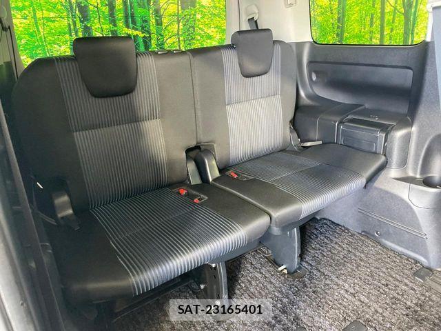 Toyota VOXY 2016-02 7503620-10