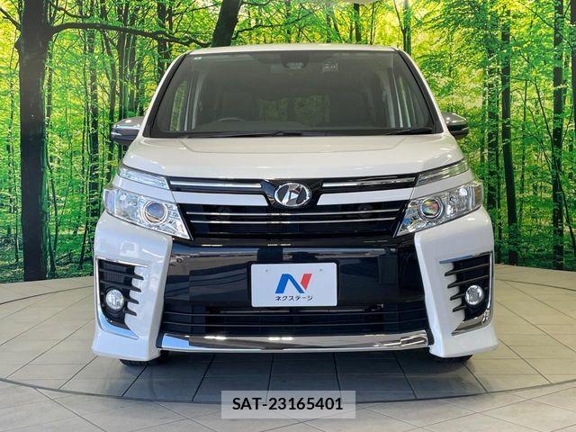 Toyota VOXY 2016-02 7503620-14