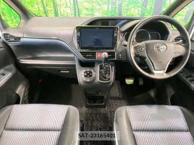 Toyota VOXY 2016-02 7503620-1