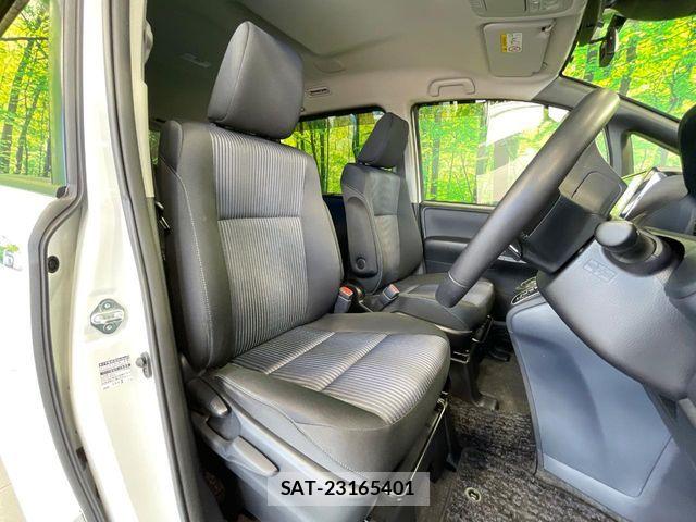 Toyota VOXY 2016-02 7503620-8