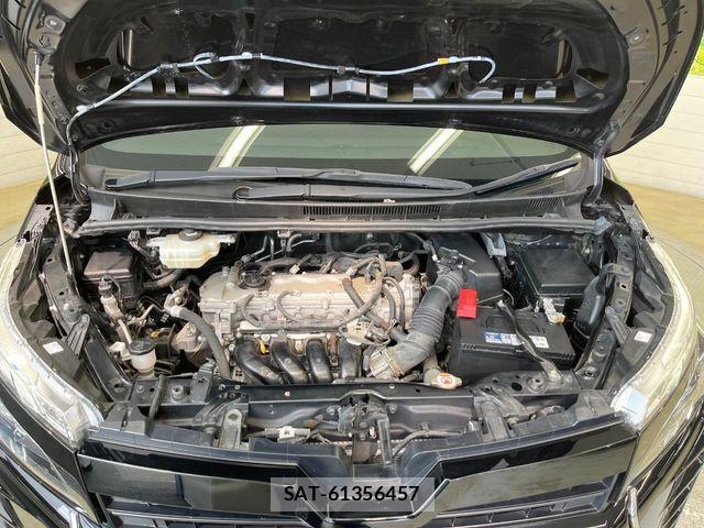 Toyota VOXY 2019-07 7503594-13