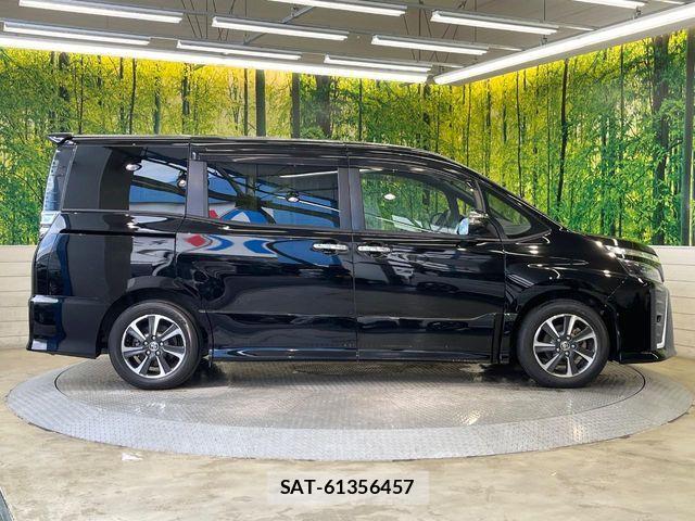 Toyota VOXY 2019-07 7503594-18