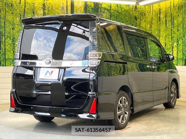 Toyota VOXY 2019-07 7503594-19