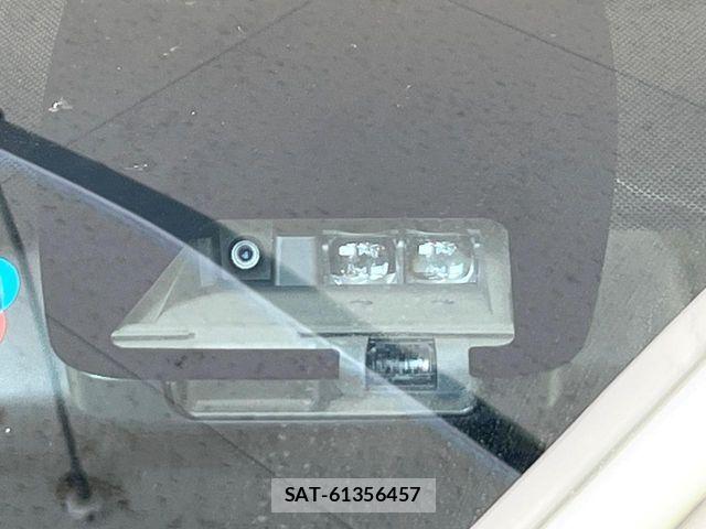 Toyota VOXY 2019-07 7503594-2