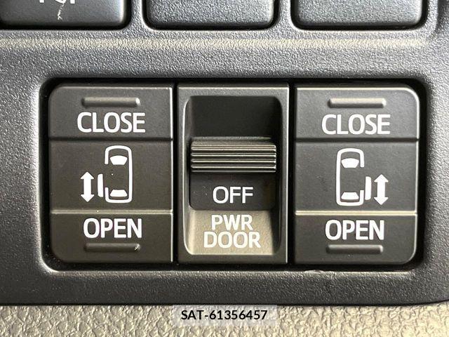 Toyota VOXY 2019-07 7503594-5