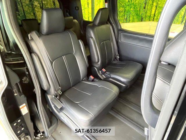 Toyota VOXY 2019-07 7503594-8