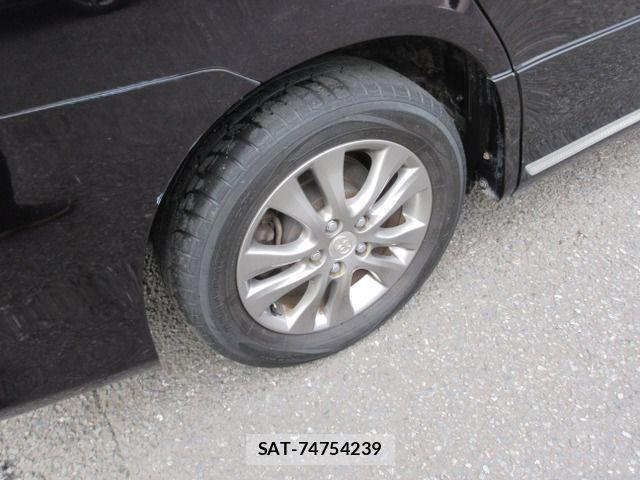 Toyota VOXY 2013-10 7503639-17