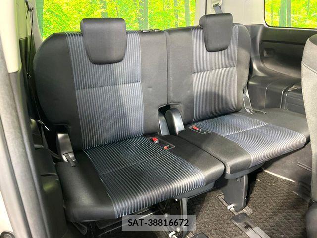 Toyota VOXY 2015-04 7503628-9