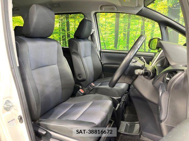 Toyota VOXY 2015-04 7503628-7