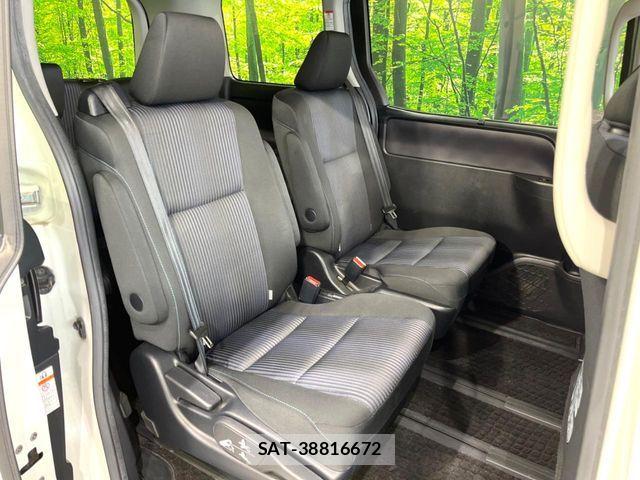 Toyota VOXY 2015-04 7503628-8