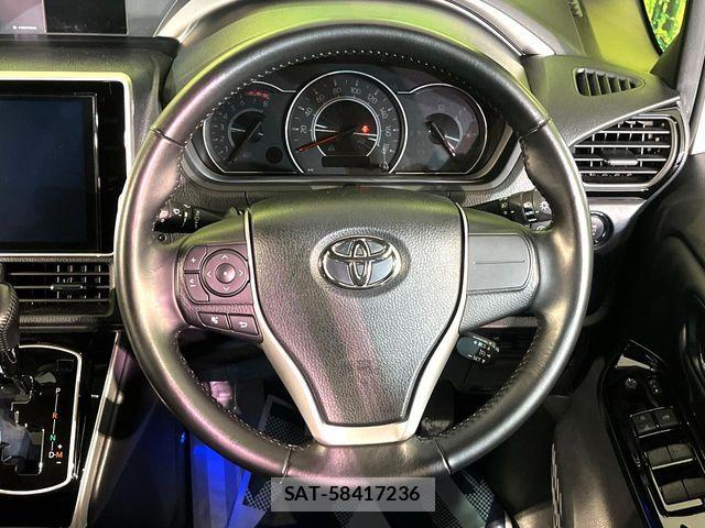 Toyota VOXY 2021-06 7503582-3