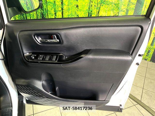 Toyota VOXY 2021-06 7503582-6