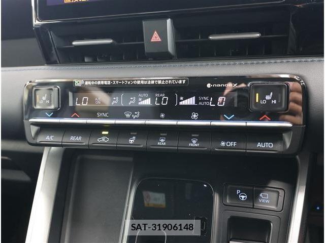 Toyota VOXY 2024-06 7503581-10