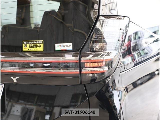 Toyota VOXY 2024-06 7503581-26