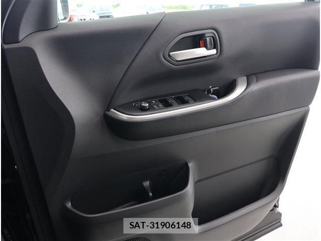 Toyota VOXY 2024-06 7503581-5