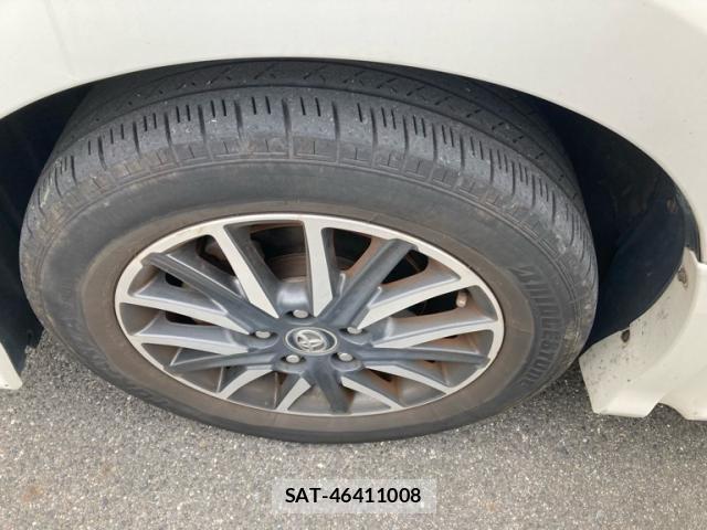 Toyota VOXY 2016-11 7503637-7