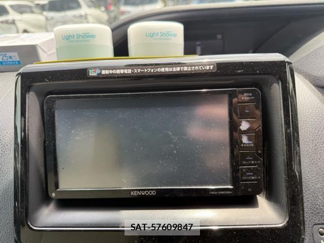 Toyota VOXY 2016-10 7503640-14