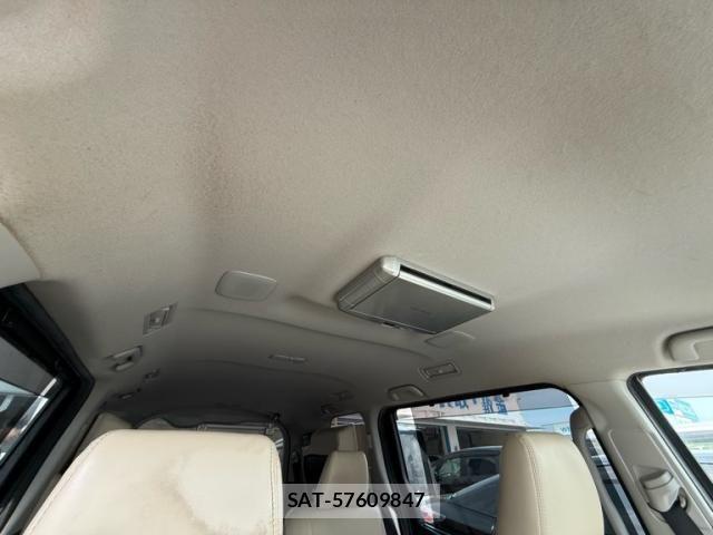 Toyota VOXY 2016-10 7503640-20