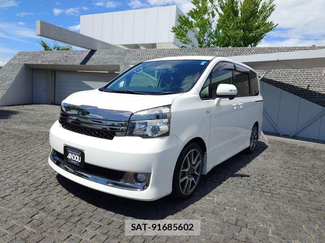 Toyota VOXY 2013-02 7503630-0