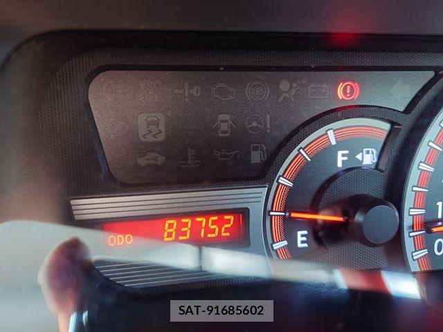 Toyota VOXY 2013-02 7503630-13