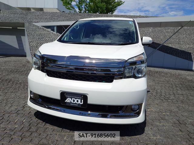 Toyota VOXY 2013-02 7503630-5