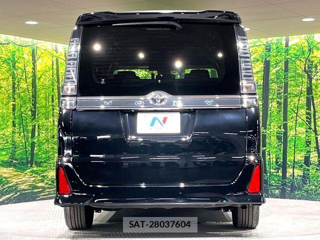 Toyota VOXY 2018-12 7503597-14