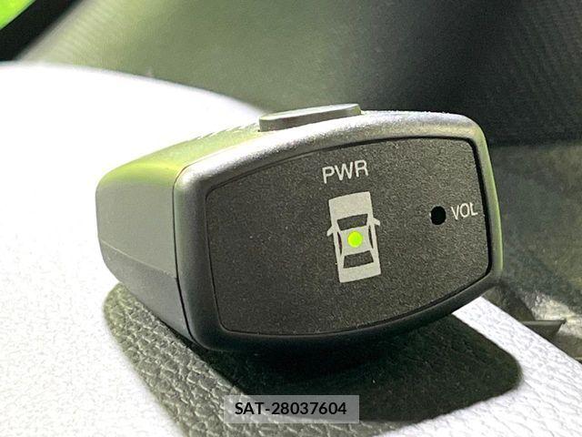 Toyota VOXY 2018-12 7503597-6