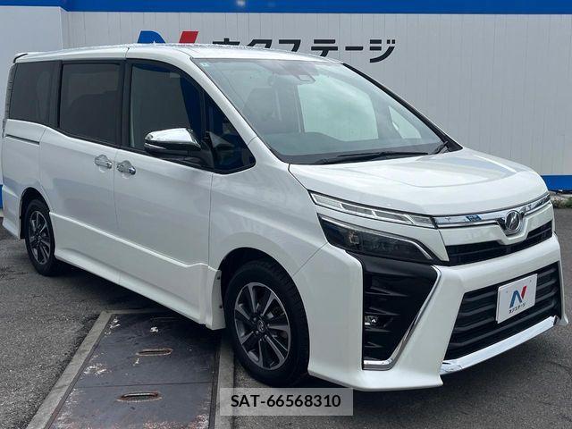 Toyota VOXY 2018-02 7503595-17