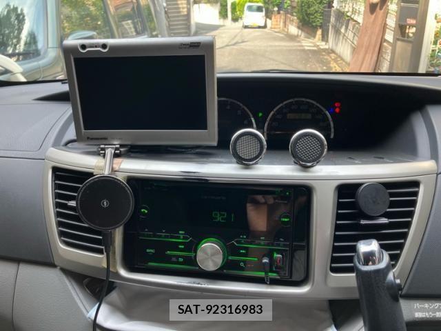 Toyota VOXY 2006-01 7503650-17