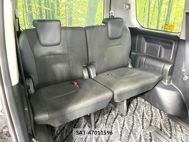 Toyota VOXY 2013-12 7503641-9