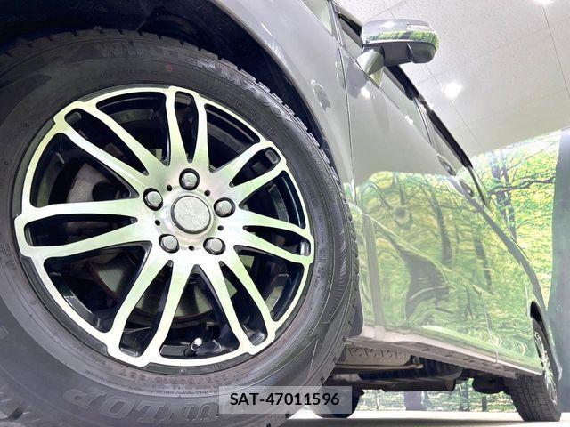 Toyota VOXY 2013-12 7503641-13