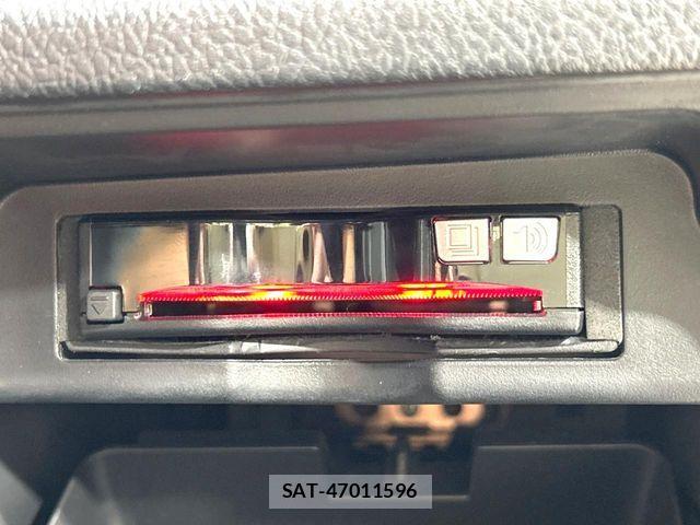 Toyota VOXY 2013-12 7503641-6