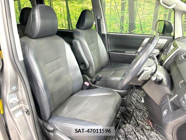 Toyota VOXY 2013-12 7503641-7