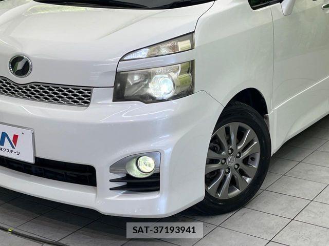 Toyota VOXY 2011-03 7503643-12