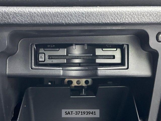 Toyota VOXY 2011-03 7503643-6