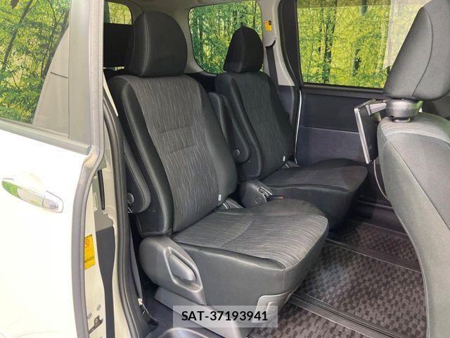 Toyota VOXY 2011-03 7503643-8