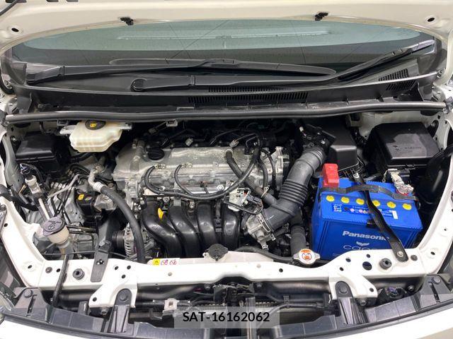 Toyota VOXY 2021-02 7503596-18