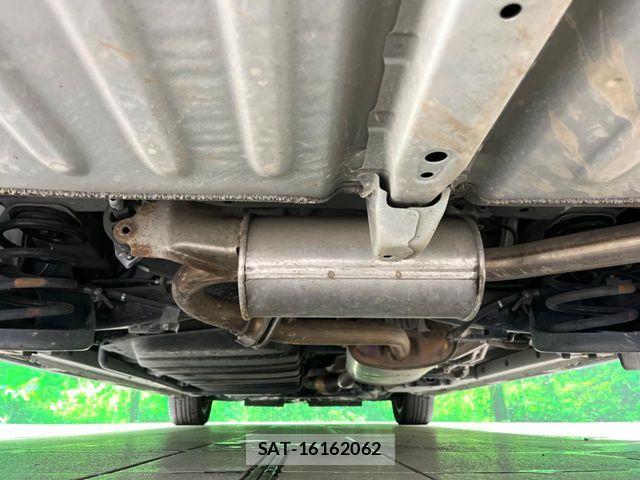 Toyota VOXY 2021-02 7503596-19