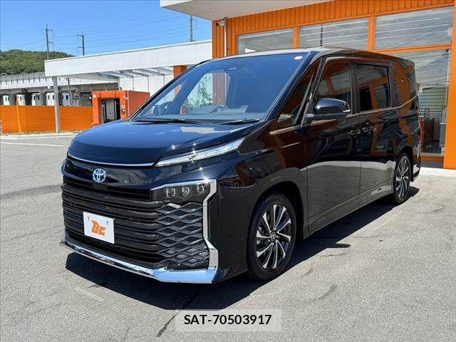Toyota VOXY 2023-10 7503563-9