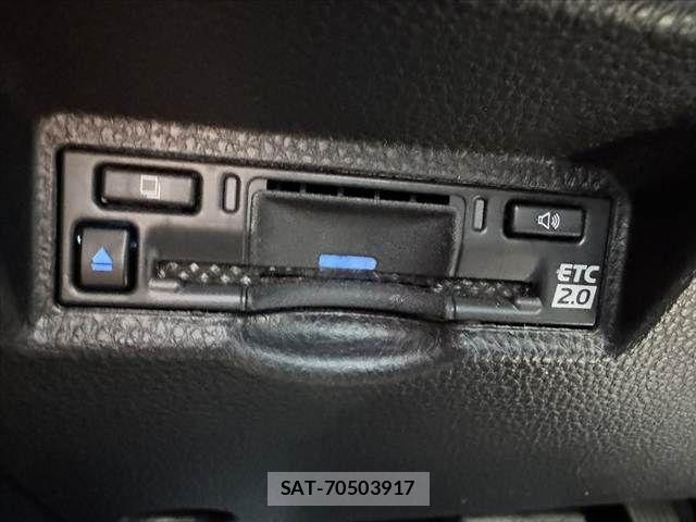 Toyota VOXY 2023-10 7503563-20