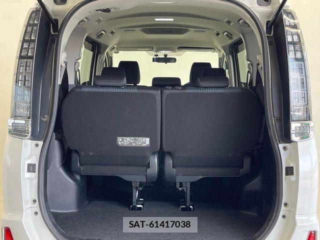 Toyota VOXY 2016-01 7503619-10