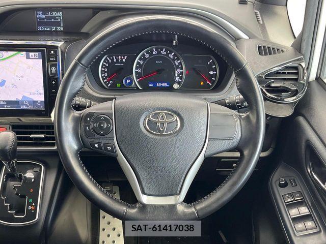 Toyota VOXY 2016-01 7503619-11
