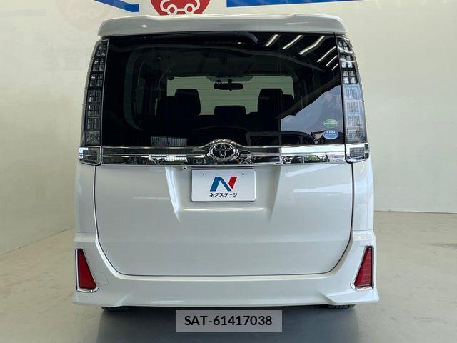 Toyota VOXY 2016-01 7503619-15