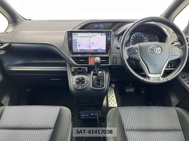Toyota VOXY 2016-01 7503619-1