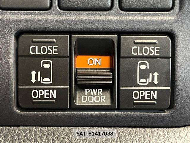 Toyota VOXY 2016-01 7503619-3