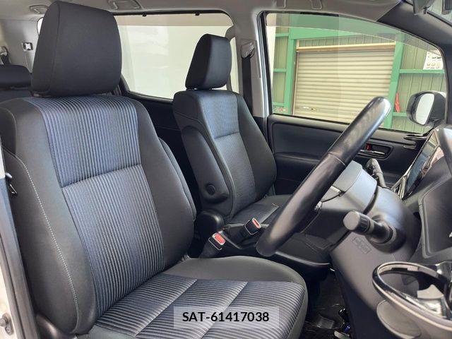 Toyota VOXY 2016-01 7503619-7