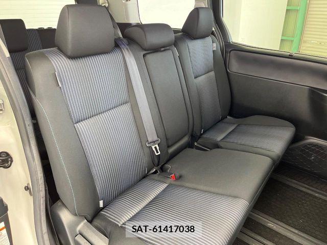 Toyota VOXY 2016-01 7503619-8