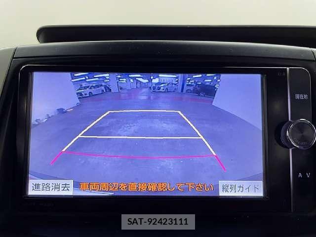 Toyota VOXY 2013-08 7510422-6