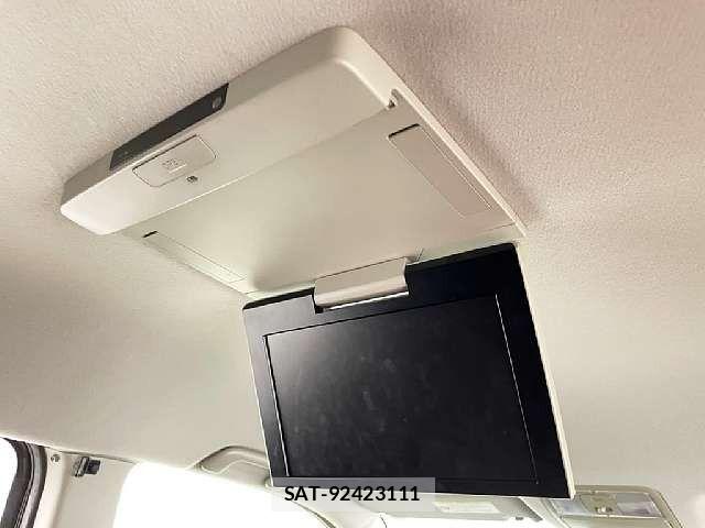Toyota VOXY 2013-08 7510422-7